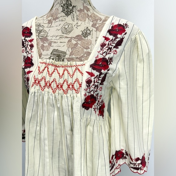 BBWM Cream and Red Embroidered Blouse with Flutter Sleeves size S - Picture 2 of 12